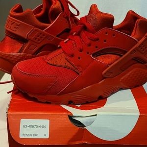 Big boys 6y red nike huaraches